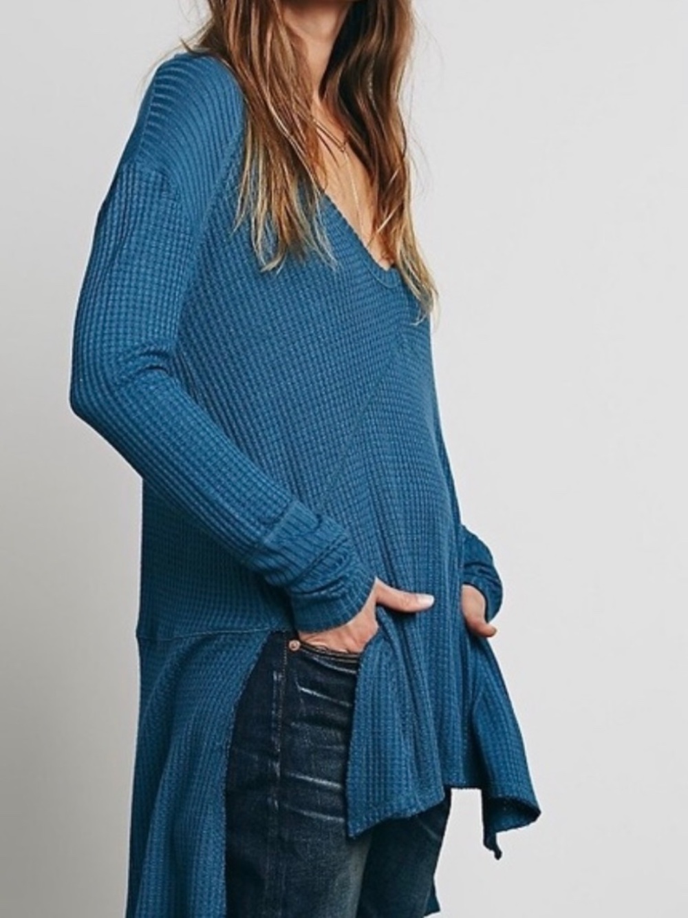 EUC โตโฝFree Peopleโพโต Blue High Low Long Sleeve Waffle Knit Thermal Top | Medium